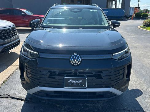 New 2025 Volkswagen Tiguan SE image 5