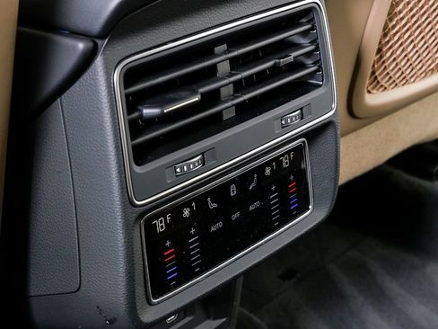 Used 2023 Audi Q8 Premium Plus w/ Premium Plus Package image 21