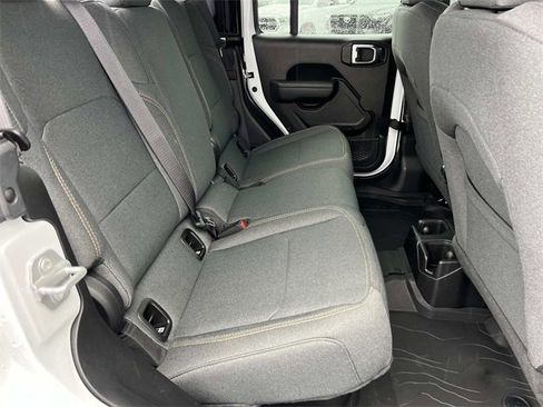 Used 2025 Jeep Gladiator Sport image 24