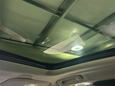 Certified 2025 Volvo XC60 B5 Plus image 26