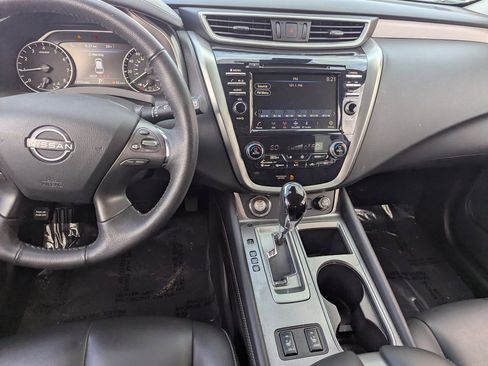 Certified 2024 Nissan Murano SV w/ SV Midnight Edition Package image 18