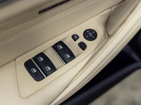 Certified 2022 BMW 540i xDrive w/ Convenience Package image 14