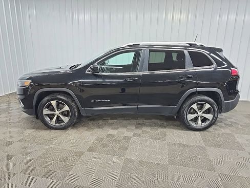 Used 2019 Jeep Cherokee Limited image 5