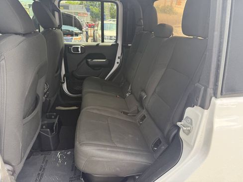 Used 2020 Jeep Gladiator Sport w/ Quick Order Package 24S AWD/4WD image 7