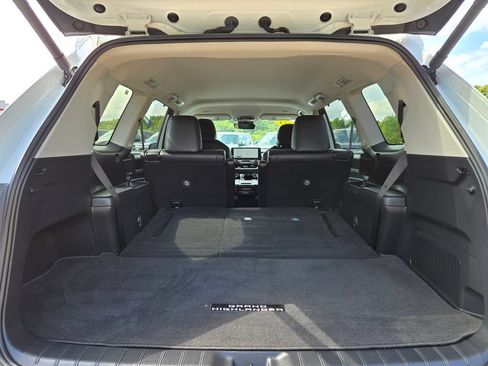 Used 2024 Toyota Grand Highlander AWD image 10