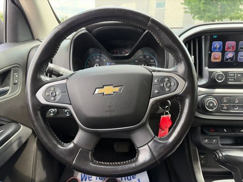 Used 2017 Chevrolet Colorado LT w/ Midnight Edition AWD/4WD image 7
