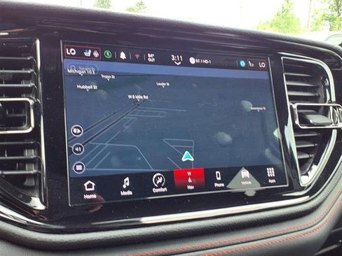 Used 2024 Dodge Durango GT AWD/4WD image 11