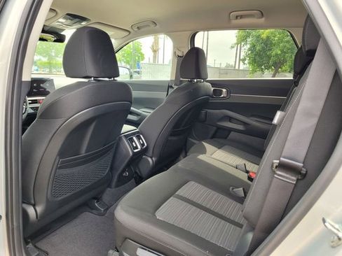 New 2026 Kia Sorento LX FWD image 7