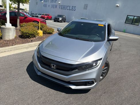 Used 2019 Honda Civic EX image 3