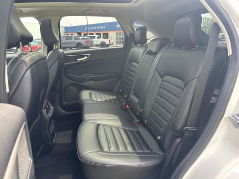 Used 2022 Ford Edge SEL w/ Convenience Package image 7