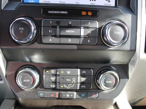 Used 2019 Ford F250 Lariat w/ Lariat Ultimate Package image 35