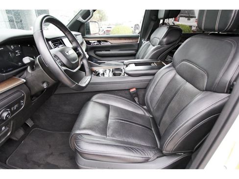 Used 2023 Jeep Grand Wagoneer 4WD image 6
