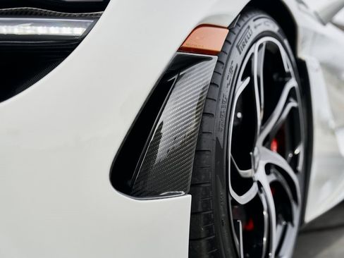 Used 2024 McLaren 750S image 12