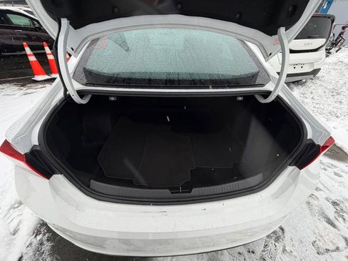 Used 2023 Chevrolet Malibu LT image 11