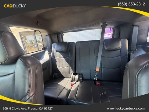 Used 2019 Cadillac Escalade Platinum w/ Escalade Sport Edition AWD/4WD image 24