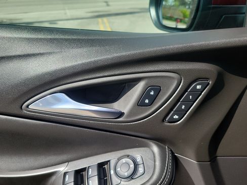 Used 2023 Buick Encore GX Essence w/ Experience Buick Package FWD image 26