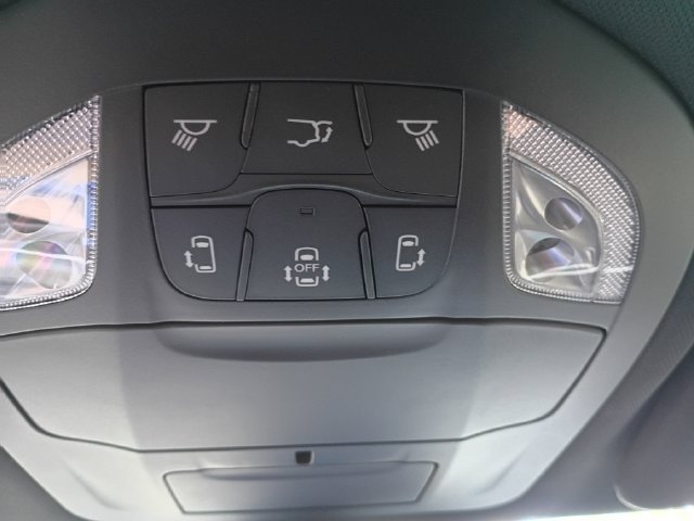 New 2027 Chrysler Pacifica Select FWD image 18