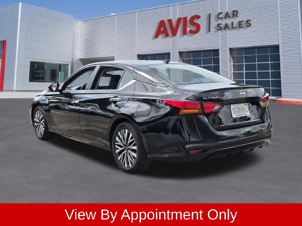 Used 2025 Nissan Altima 2.5 SV FWD image 9