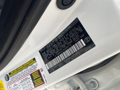 Used 2025 Toyota Camry LE image 29