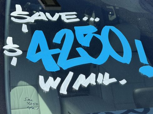 New 2026 Buick Enclave Avenir w/ Super Cruise Package image 2