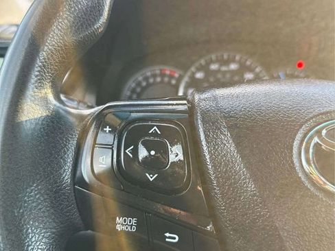 Used 2015 Toyota Camry LE image 27