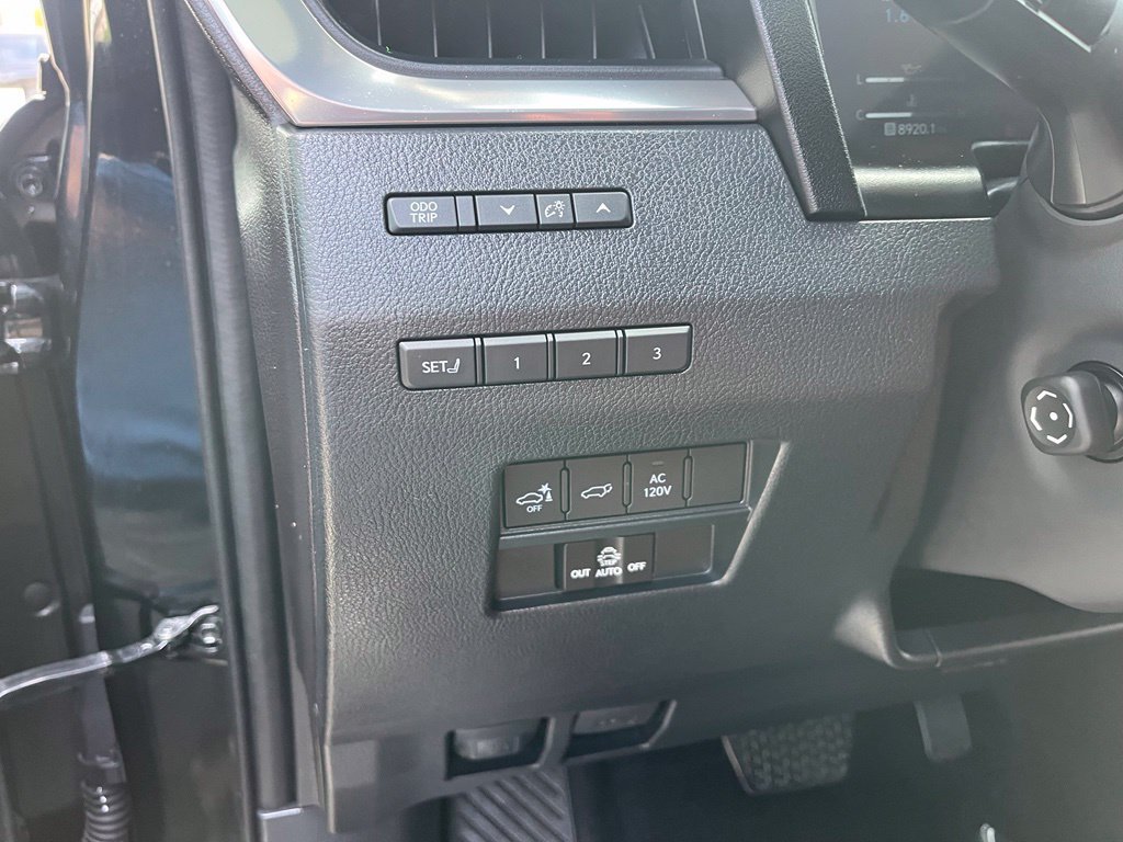 Used 2024 Lexus GX 550 w/ Accessory Package (Z1) AWD/4WD image 39