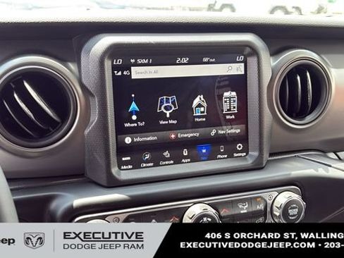 Used 2023 Jeep Wrangler Unlimited w/ Sun & Screen Package AWD/4WD image 21
