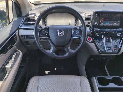 Used 2023 Honda Odyssey Elite image 16