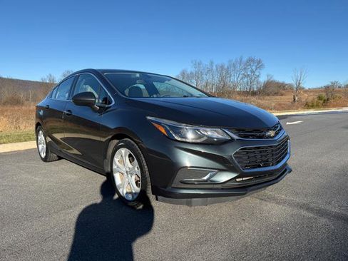 Used 2017 Chevrolet Cruze Premier image 3