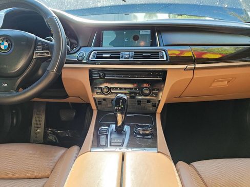 Used 2014 BMW 750i xDrive AWD/4WD image 36