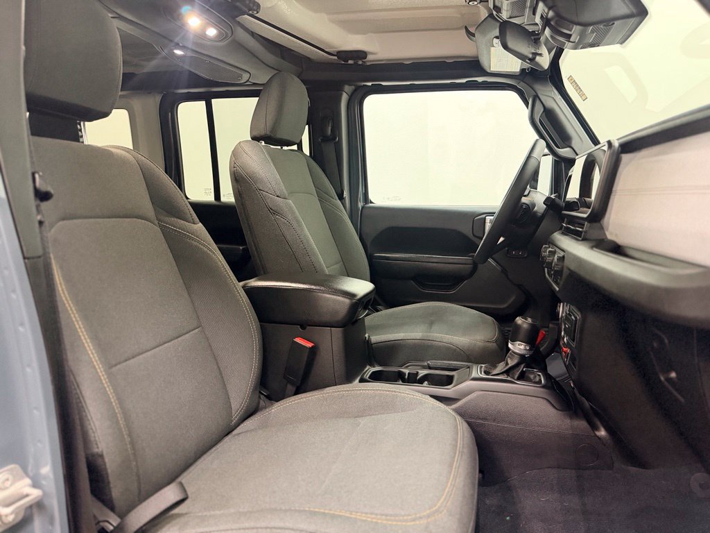 Used 2024 Jeep Wrangler Unlimited AWD/4WD image 20