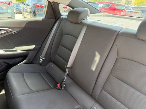 Used 2025 Chevrolet Malibu RS FWD image 29