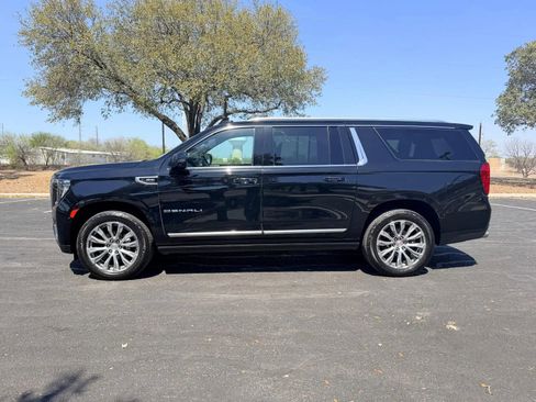 Used 2021 GMC Yukon XL Denali w/ Denali Ultimate Package image 4