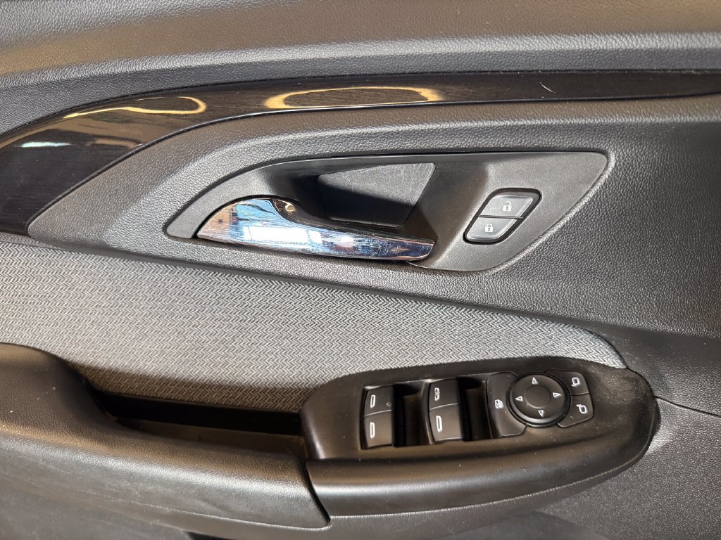 Used 2022 Chevrolet TrailBlazer LT FWD image 19