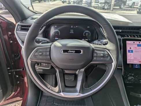 New 2025 Jeep Grand Cherokee Limited image 20