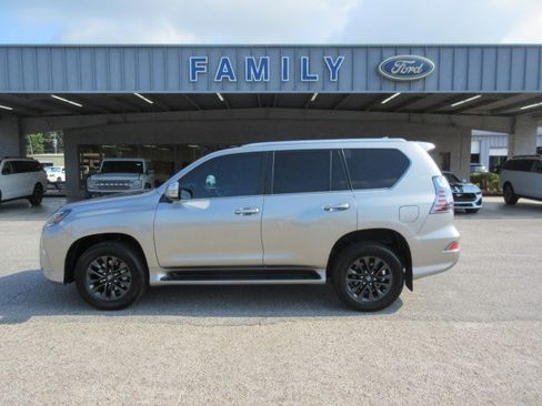 Used 2021 Lexus GX 460 Premium w/ Premium Plus Package AWD/4WD image 2