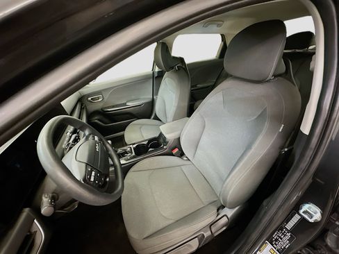 Used 2025 Kia K4 FWD image 13