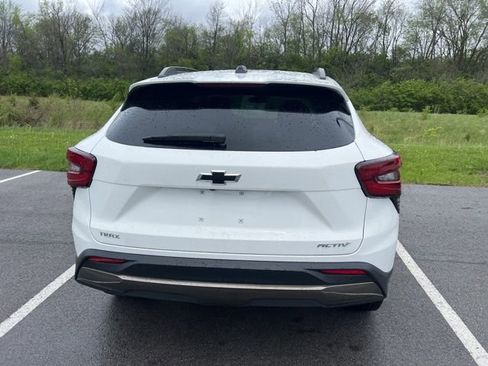 Used 2025 Chevrolet Trax ACTIV w/ Driver Confidence Package image 10