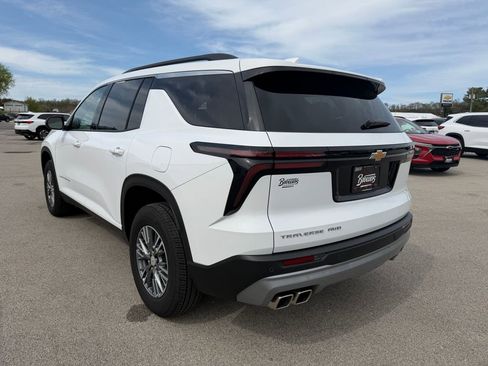 Used 2025 Chevrolet Traverse LT AWD/4WD image 7