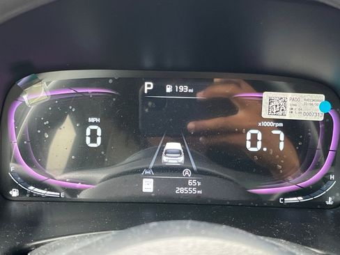 Used 2023 Kia Soul LX w/ LX Technology Package FWD image 8