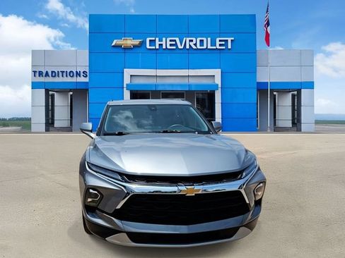 Used 2024 Chevrolet Blazer LT w/ Convenience Package FWD image 4