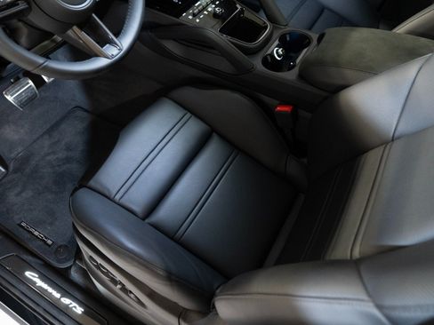 Certified 2026 Porsche Cayenne GTS AWD/4WD image 13