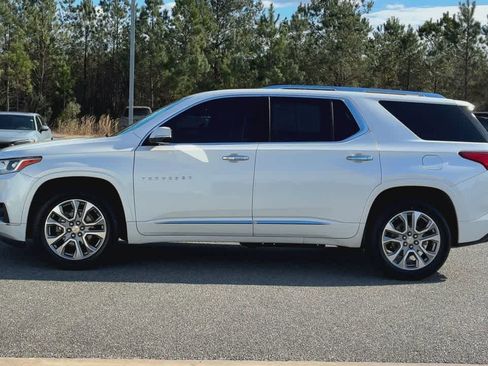 Used 2020 Chevrolet Traverse Premier w/ LPO, Floor Liner Package image 5