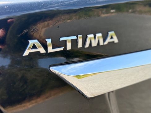 Used 2013 Nissan Altima 3.5 SV w/ Navigation Pkg FWD image 6
