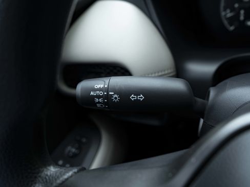 Used 2026 Honda HR-V LX image 23