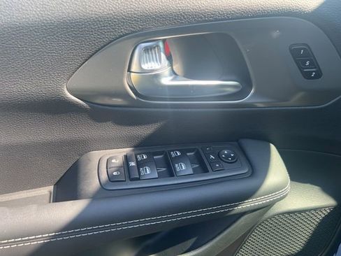 New 2026 Chrysler Pacifica Limited w/ S Appearance Package image 16