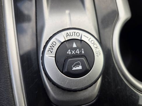 Used 2020 Nissan Pathfinder S AWD/4WD image 52