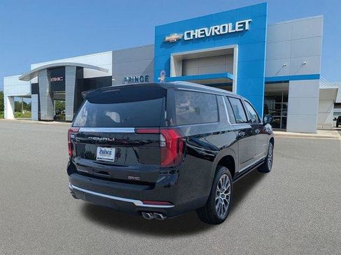New 2026 GMC Yukon XL Denali w/ Sun & Power Step Package RWD image 4