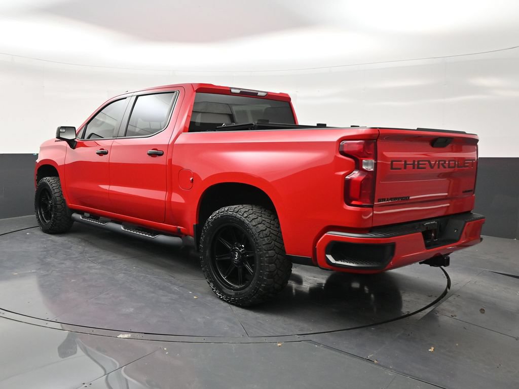 Used 2021 Chevrolet Silverado 1500 Custom w/ LPO, Blackout Package RWD image 3