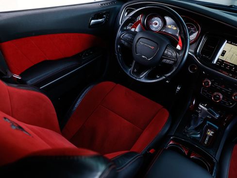 Used 2018 Dodge Charger R/T Scat Pack image 23